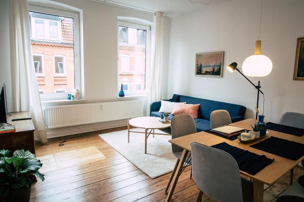 Sanierter Altbau, 2 Zimmer, 24-7 Check-In Kiel Buitenkant foto